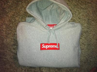 FS: New L Supreme Box Logo Hoodie - Sell and Trade - 0