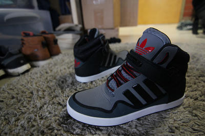 Síguenos cera Arena FS: Adidas AR2.0 Shoes - Sell and Trade - Newschoolers.com