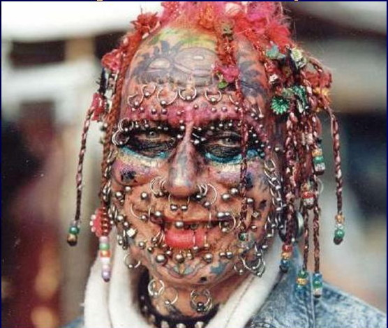 Do you guys think girls with tattoo and piercings are hot - Non-Ski Gabber  - Newschoolerscom